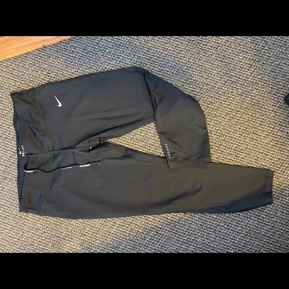 Nike crop leggings